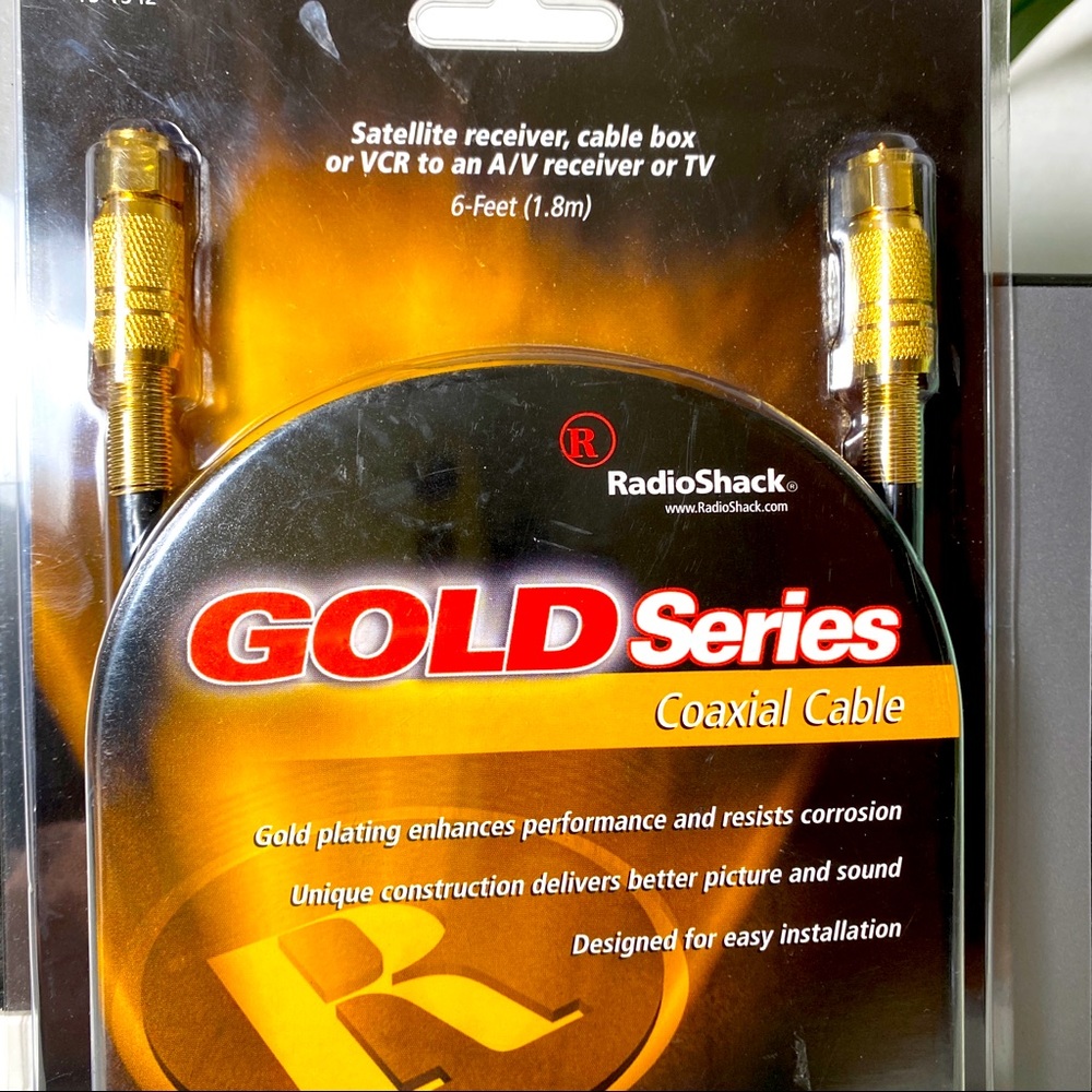 RadioShack Coax Video Cable Gold Series 15-1542, 6 FOOT LONG, New in pkg - Picture 1 of 4
